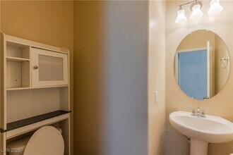 10279 Mopan Rd in Las Vegas, NV - Building Photo - Building Photo