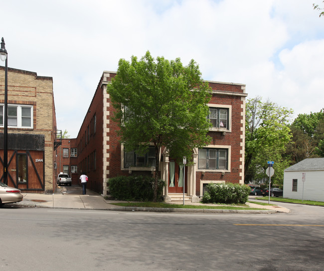 1946 E Main St in Rochester, NY - Building Photo - Building Photo