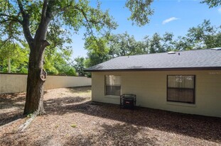 1600 Cimarron Hills Dr in Apopka, FL - Building Photo