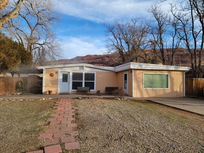 724 Westwood Ave in Moab, UT - Building Photo - Building Photo