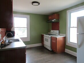 319 Valley St in Windham, CT - Building Photo - Building Photo