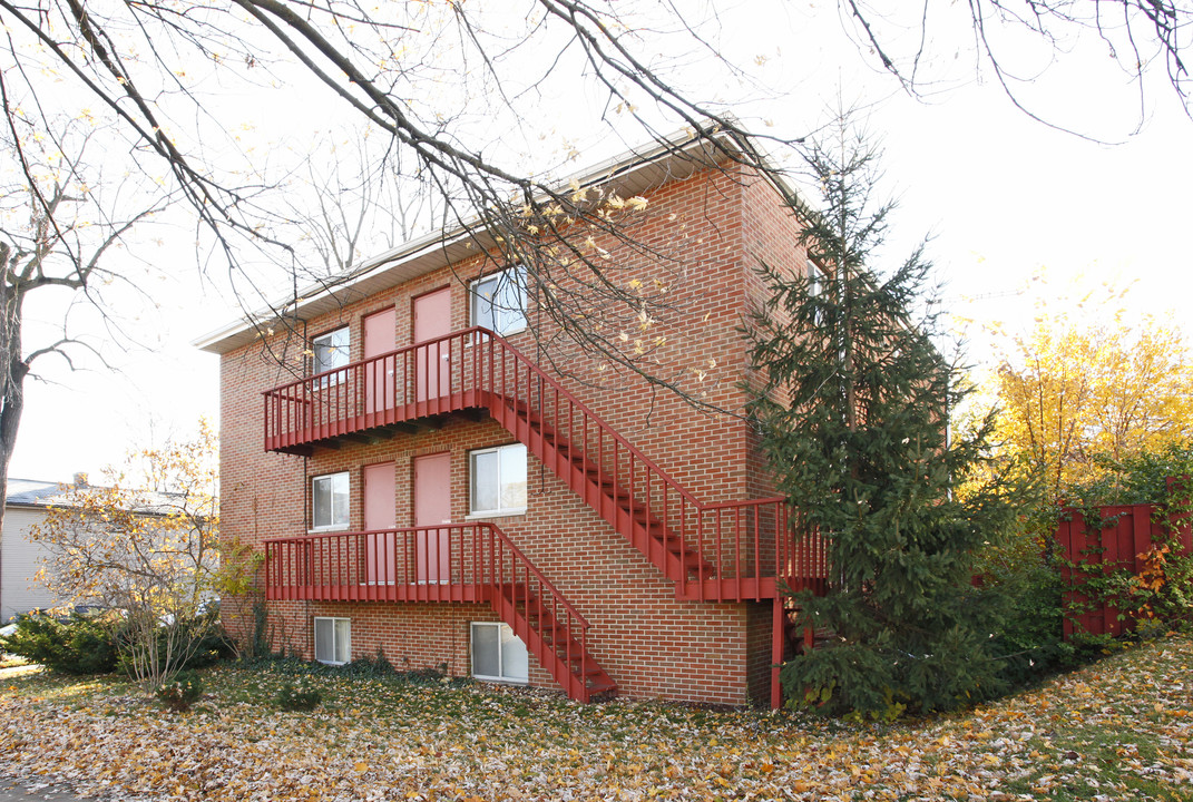 Brown Hill Apartments in Ann Arbor, MI - Building Photo