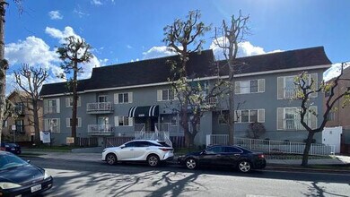 10926 Huston St in North Hollywood, CA - Building Photo - Building Photo