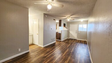 2606 Ektom Dr-Unit -2 in Austin, TX - Building Photo - Building Photo