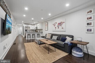 970 N Marshall St in Philadelphia, PA - Building Photo - Building Photo