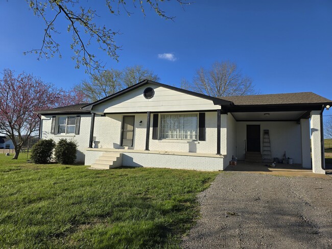 3302 Ashwood Rd in Mt Pleasant, TN - Building Photo - Building Photo