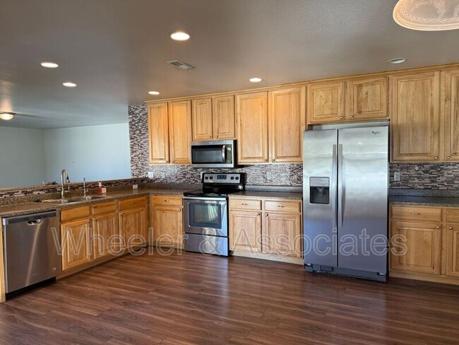 1584 W Galbraith Ln in Kaysville, UT - Building Photo - Building Photo