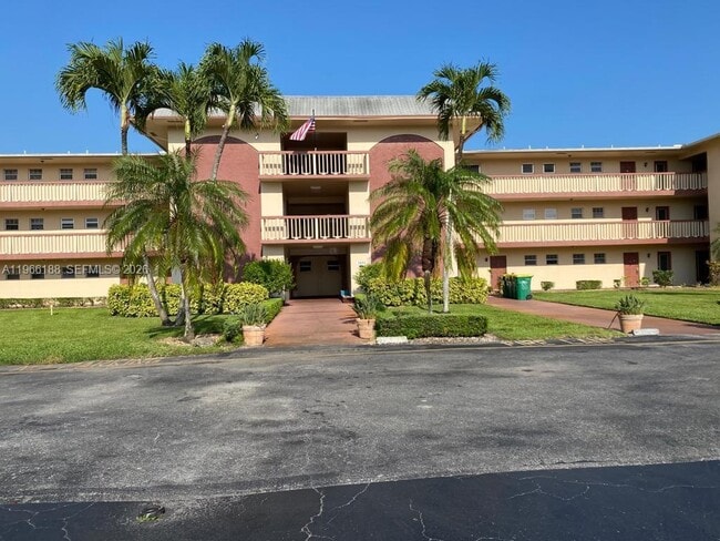 property at 1001 Hillcrest Ct