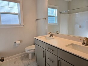 202 Trailing Blf Wy in Garner, NC - Building Photo - Building Photo