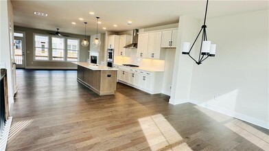 1213 Waterfall Ct in Cumming, GA - Foto de edificio - Building Photo