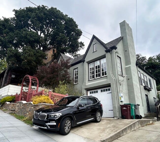 621 Calmar Ave in Oakland, CA - Building Photo - Building Photo