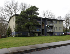 Greenburg Oaks in Portland, OR - Foto de edificio - Building Photo