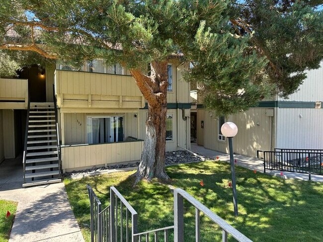 property at 3913 Clear Acre Ln