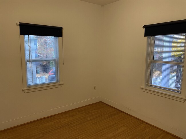 55 Clifton St, Unit 1 in Cambridge, MA - Building Photo - Building Photo