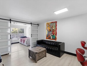 1615 West Ave in Miami Beach, FL - Building Photo - Building Photo