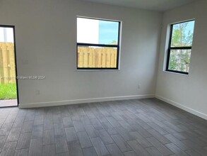 240 SW 159th Way in Pembroke Pines, FL - Building Photo - Building Photo