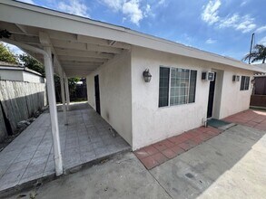 2425 W Cameron St in Long Beach, CA - Building Photo - Building Photo