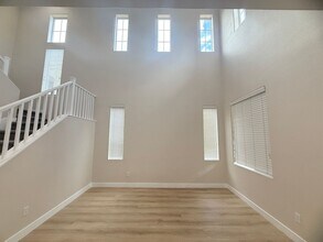 11904 Amistoso Ln in Las Vegas, NV - Building Photo - Building Photo