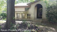 2609 Pine Shadows Dr