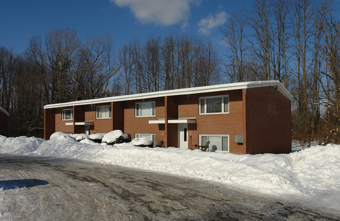 829 Saratoga Rd in Ballston Lake, NY - Building Photo