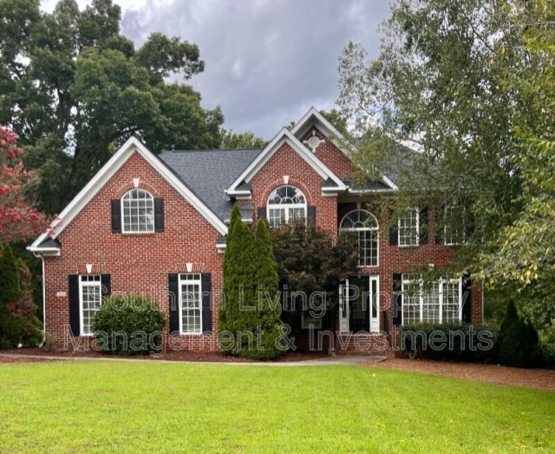 3016 Ancestry Cir in Weddington, NC - Building Photo