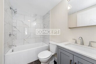 68 Stanley Ave in Medford, MA - Foto de edificio - Building Photo