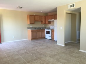 Cabana Park Apartments in Las Vegas, NV - Building Photo - Building Photo