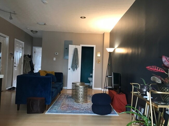 1115 Penn St NE, Unit Unit # 3 in Washington, DC - Foto de edificio - Building Photo