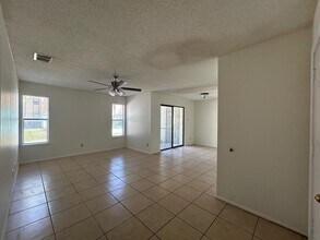 100 Hillside Rd in Laredo, TX - Building Photo - Building Photo