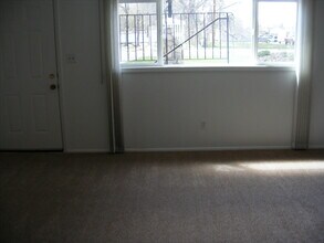 754 N Saturn Ave in Idaho Falls, ID - Foto de edificio - Building Photo