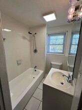 82 Bristow St, Unit 2 in Saugus, MA - Building Photo - Building Photo