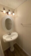 5269 SW 40th Ave in Davie, FL - Building Photo - Building Photo