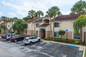 Casablanca Isles Condominiums in Boynton Beach, FL - Building Photo - Building Photo