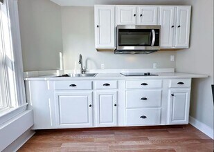 155 Spruce St in Watertown, MA - Building Photo - Building Photo