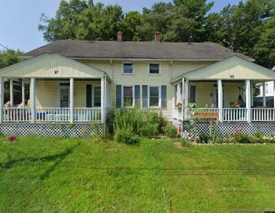 85 Church St in Sterling, CT - Building Photo