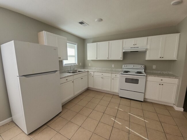 43 Foxlea Dr in Jackson, TN - Building Photo - Building Photo