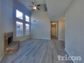 1135 Colbert Ln in Duncanville, TX - Building Photo - Building Photo