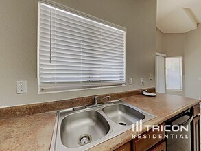 40175 N Costa Del Sol Dr in Queen Creek, AZ - Building Photo - Building Photo