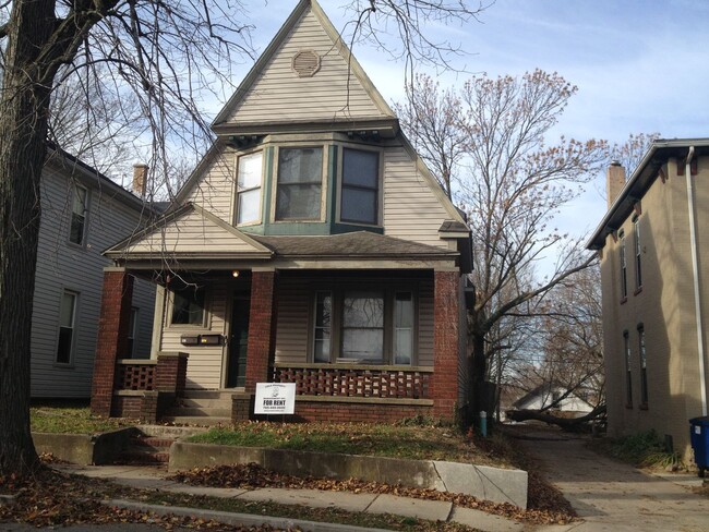 property at 638 N 8th St