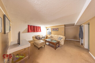 33 Westgate Rd, Unit 1 in Boston College, MA - Building Photo - Building Photo