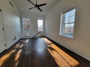 2231 Green St, Unit 1 in Philadelphia, PA - Building Photo - Building Photo