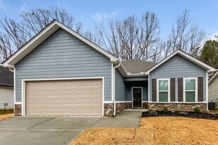 172 Glynn Addy Dr in Stockbridge, GA - Building Photo