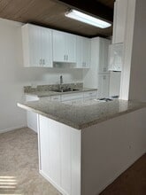 3434 Reynard Way, Unit Josie in San Diego, CA - Foto de edificio - Building Photo