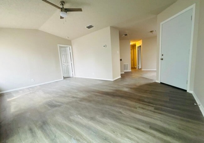 11754 Spring Song Dr in San Antonio, TX - Building Photo - Building Photo