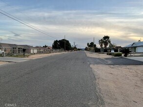 11546 Hickory Ave in Hesperia, CA - Building Photo - Building Photo