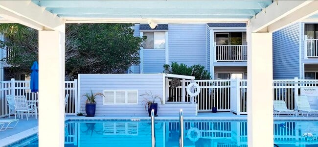 101 Old Ferry Rd in Shalimar, FL - Building Photo - Building Photo