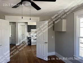 224 E Poplar St, Unit 3 in Harrodsburg, KY - Building Photo - Building Photo