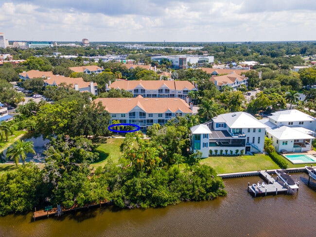 850 S Tamiami Trl, Unit 407 in Sarasota, FL - Building Photo - Building Photo