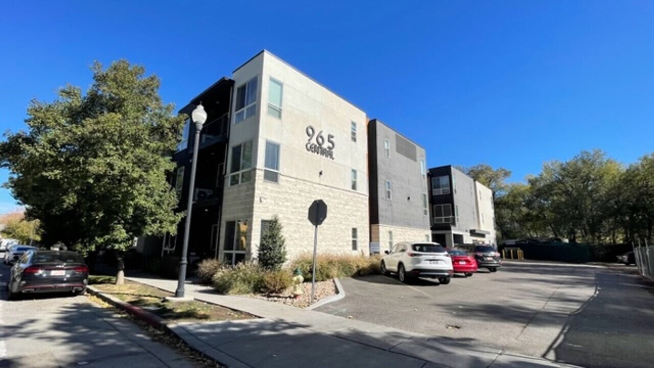 965 S 200 W in Salt Lake City, UT - Building Photo