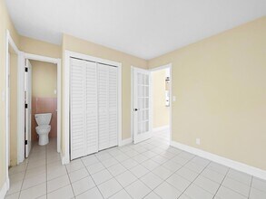 1219 NE 14th Ave, Unit 4 in Fort Lauderdale, FL - Building Photo - Building Photo